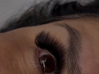 Prefanned Volume Lashes